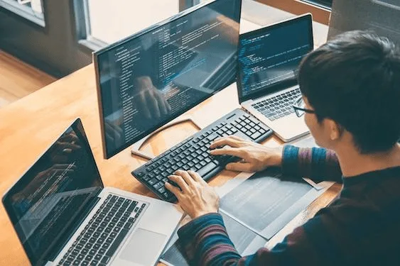 متابعة مشاكل العملاء — iCloudITS